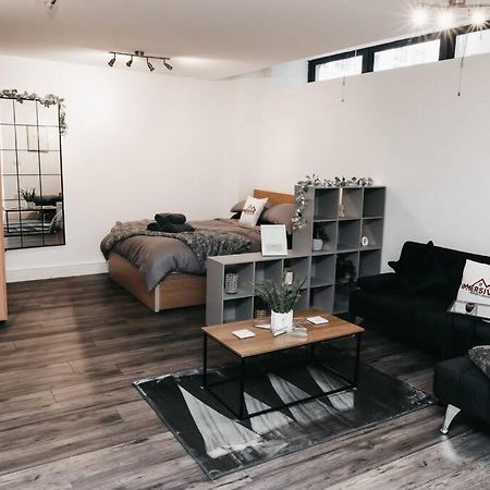 Stunning Modern Heart Of The City Apartment Sheffield Eksteriør bilde