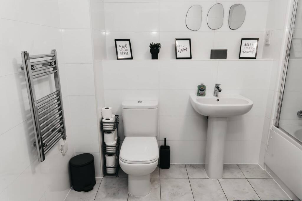 Stunning Modern Heart Of The City Apartment Sheffield Eksteriør bilde